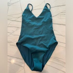 Left on Friday swimsuit. Sunday Suite-Deep End (teal / S / Regular)